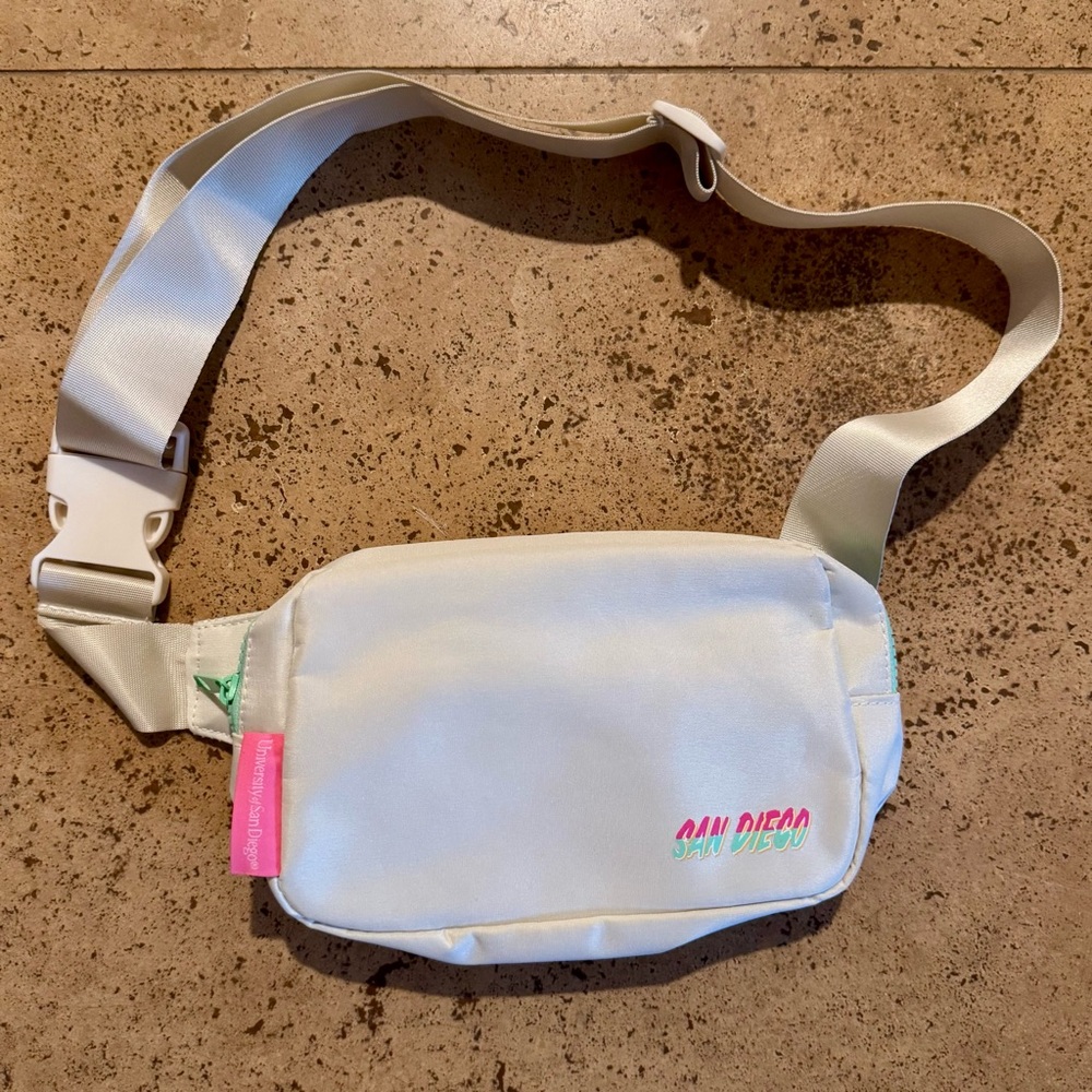 San Diego Padres Fanny Pack // Exclusive Game Giveaway // BRAND NEW
